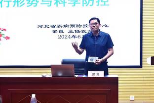 ?李梦和韩旭表演手势舞：我跟旭宝在这里祝大家圣诞快乐哦！